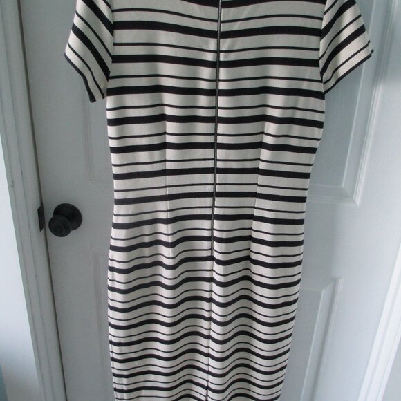Ann Taylor shift dress - Picture 5 of 5